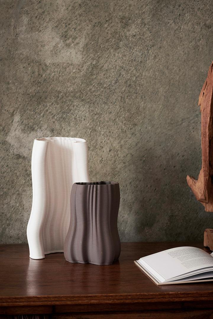 ferm LIVING Moire Vase Small Anthracite - Dale
