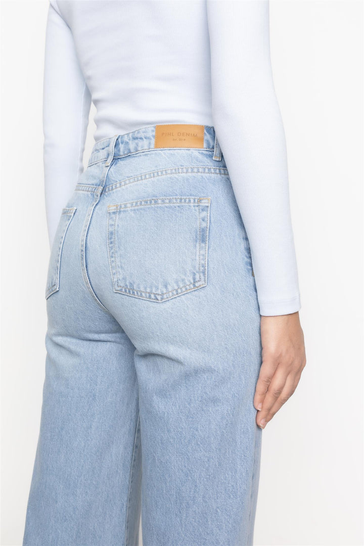 CAMILLA PIHL DENIM Taylor Light Blue - Dale