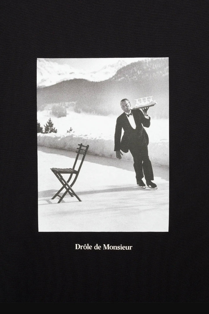 Le T-Shirt Ice Skating Waiter