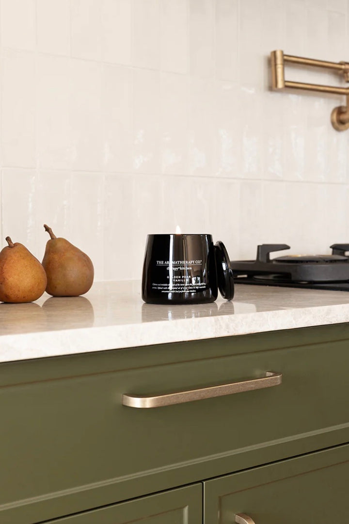 THE AROMA THERAPY CO Kitchen Candle - Golden Pear & Vanilla - Dale