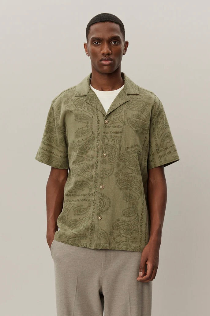 LES DEUX Lesley Paisley SS Shirt - Surplus Green - Dale
