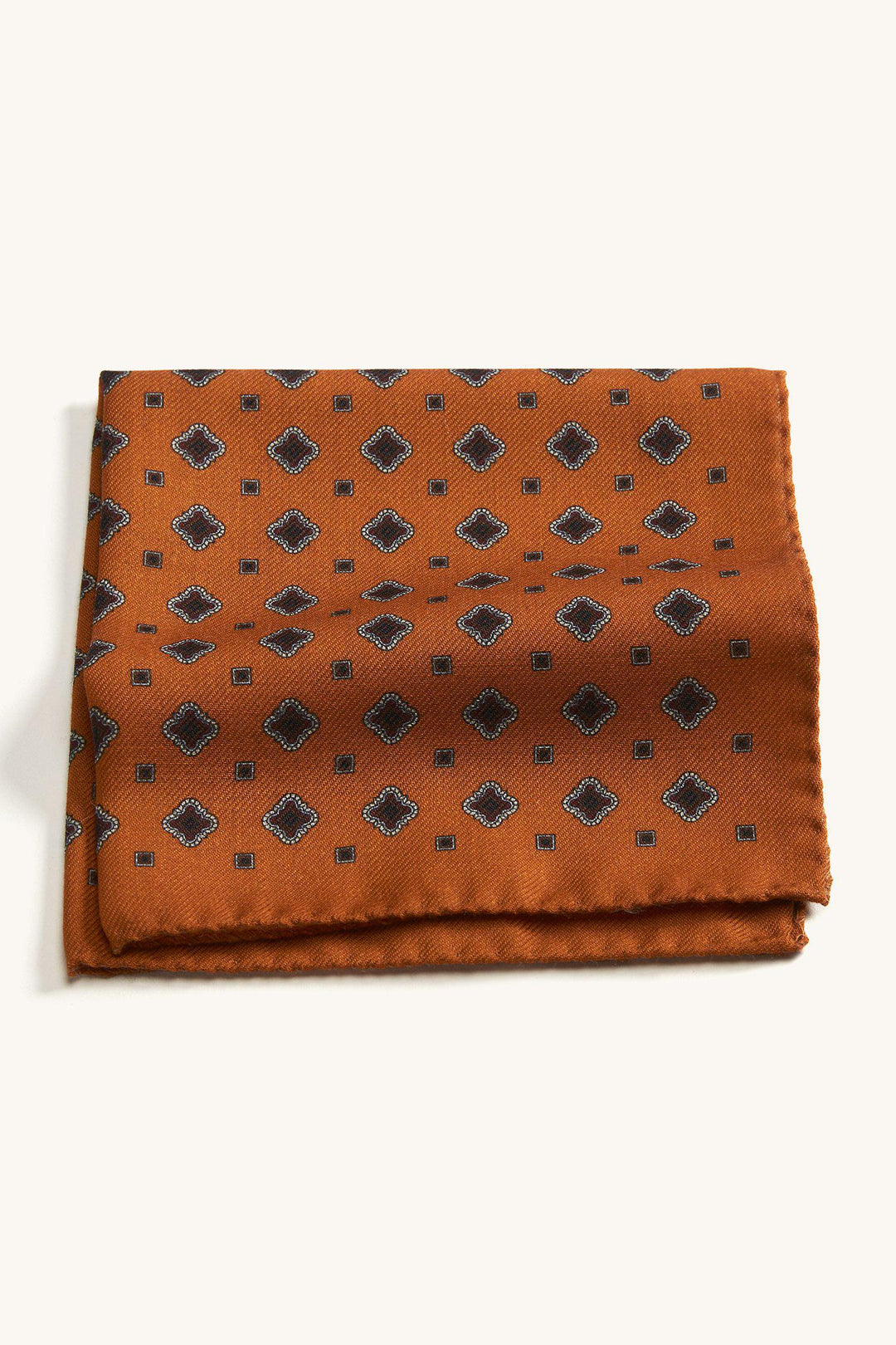 OSCAR JACOBSON Handkerchief Zinfadel Red - Dale