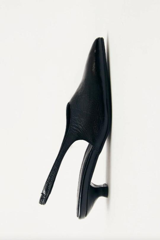ALOHAS Eros Black Leather Pumps - Dale