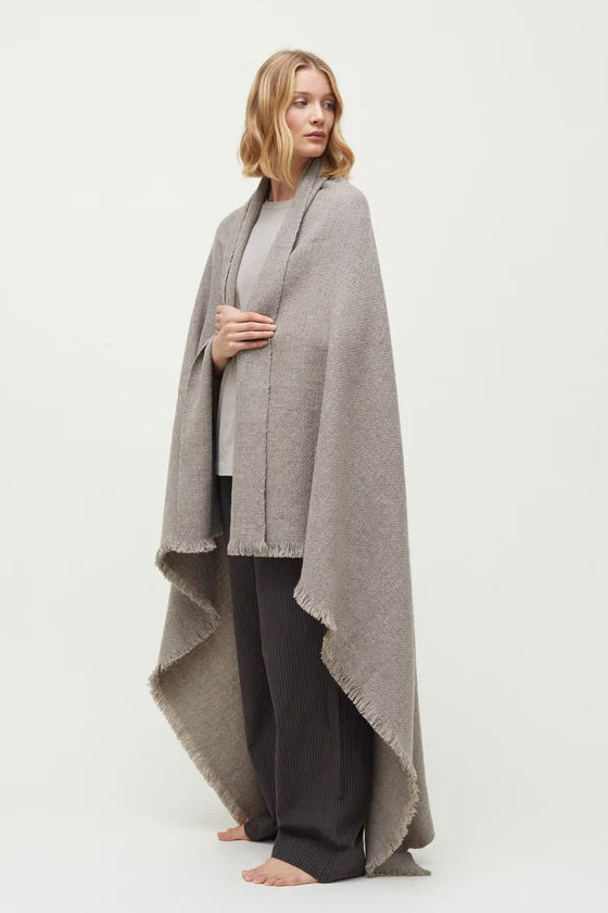 AIAYU Haya Wool Throw Pure Soil 150 x 180 - Dale