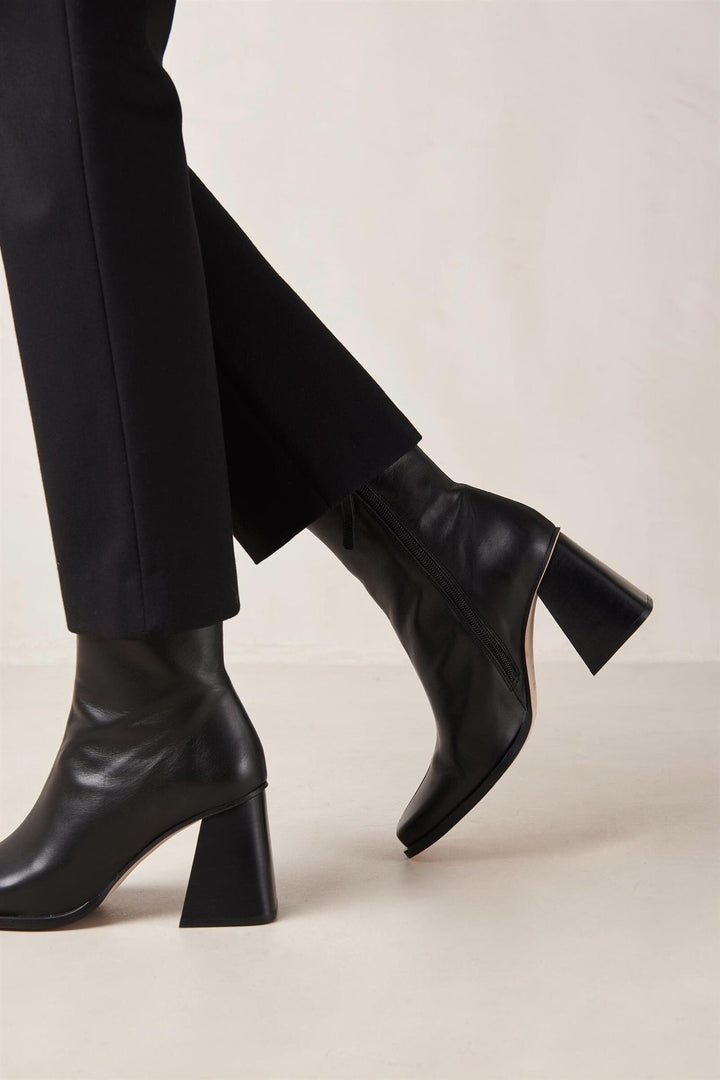 ALOHAS South Black Leather Ankle Boot - Dale