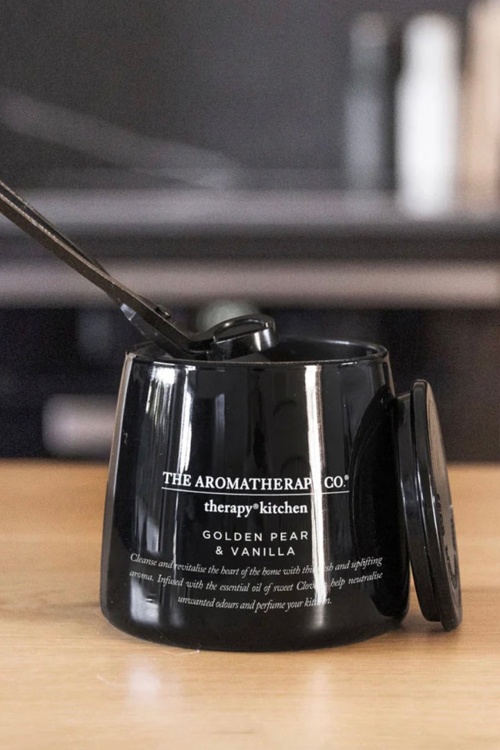 THE AROMA THERAPY CO Kitchen Candle - Golden Pear & Vanilla - Dale