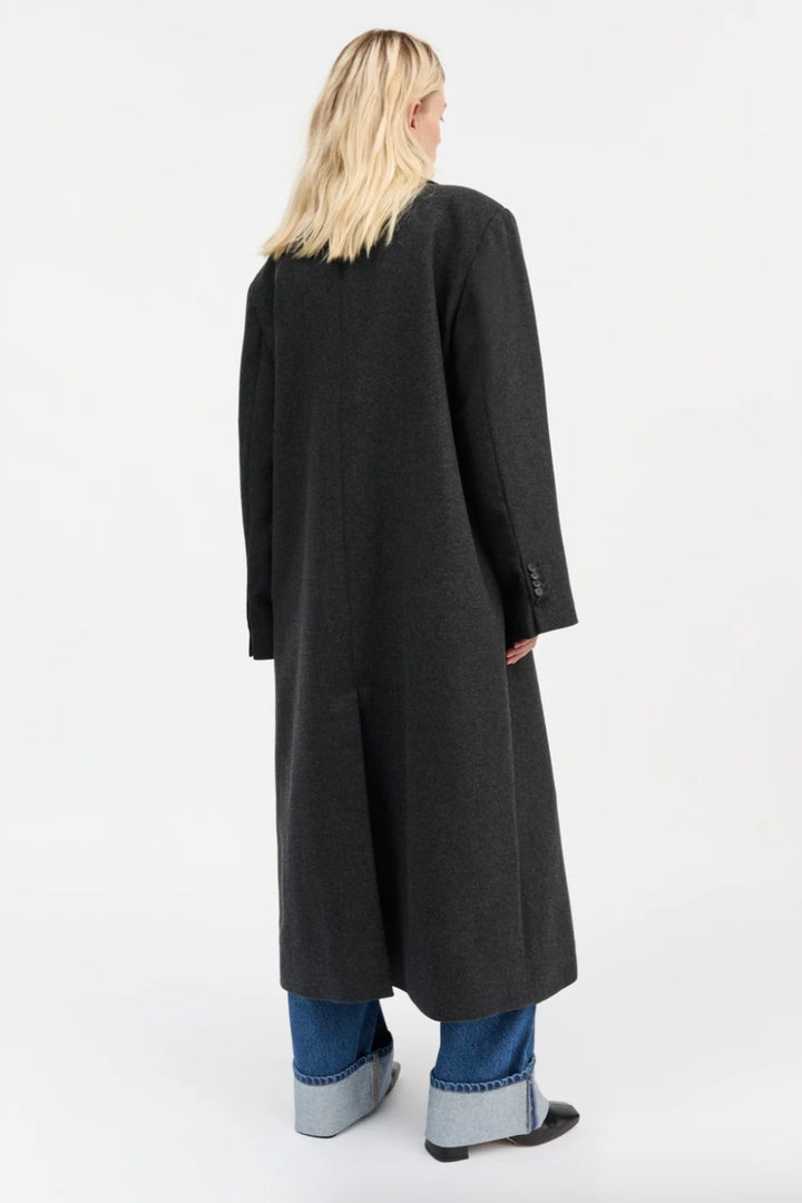 SKALL studio David Coat - Dale