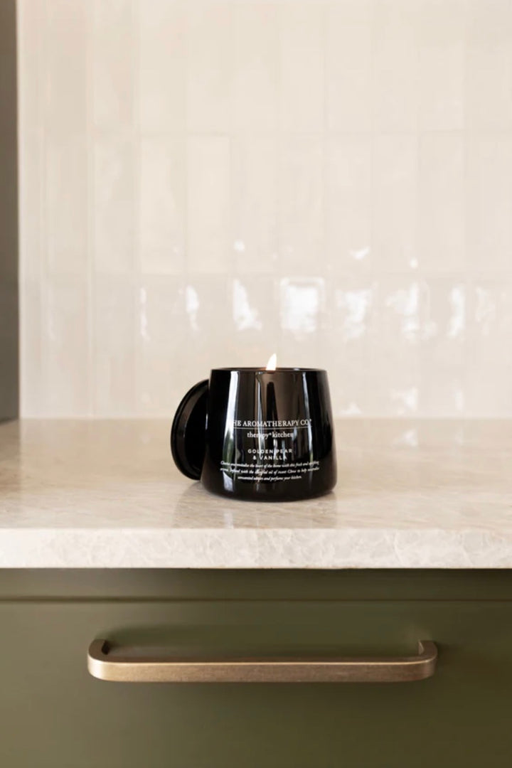 THE AROMA THERAPY CO Kitchen Candle - Golden Pear & Vanilla - Dale