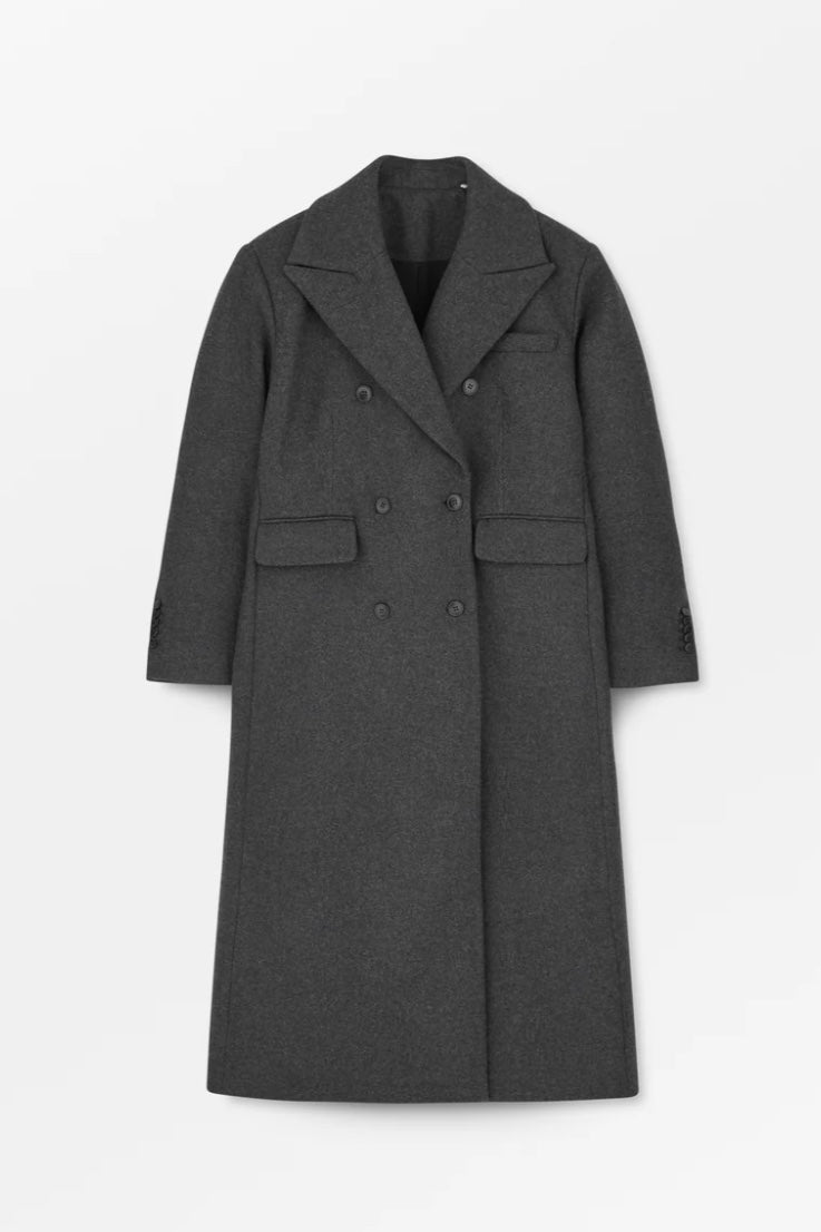 SKALL studio David Coat - Dale