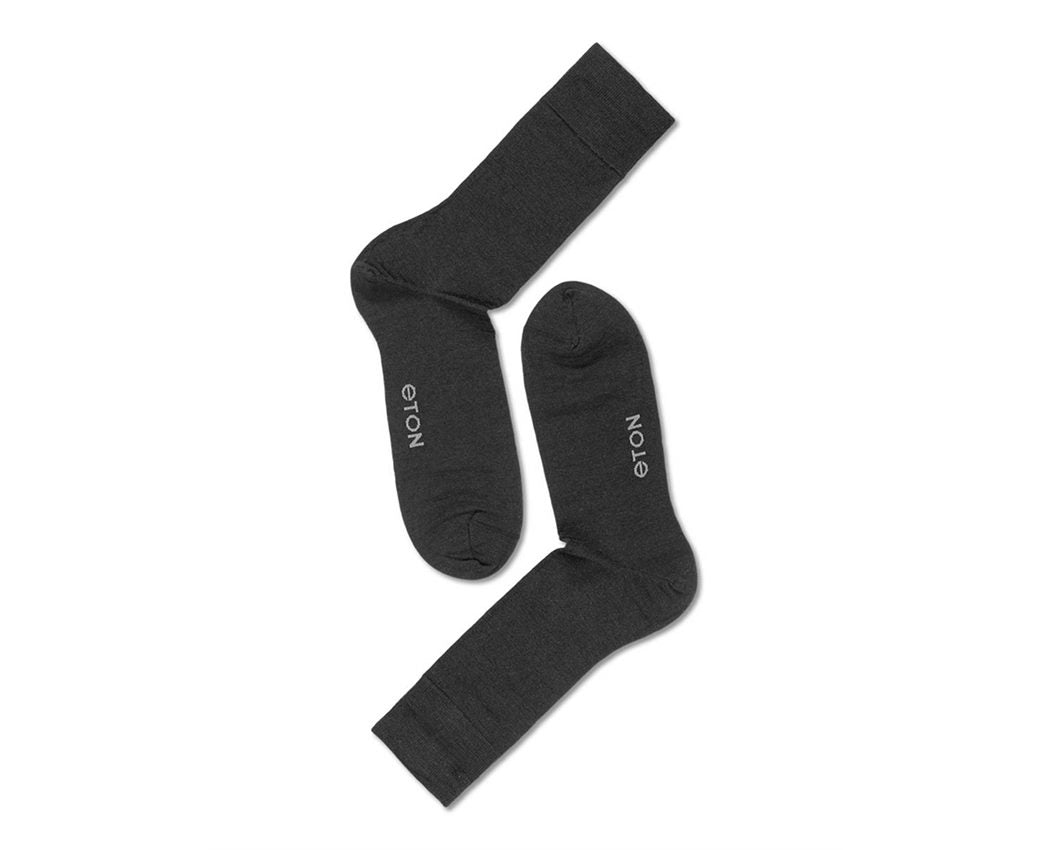 Fine Wool Plain Black 45-48
