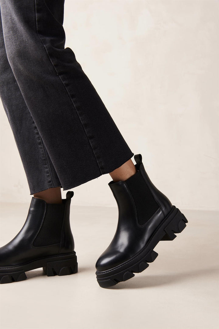 ALOHAS Berenice Black Leather Ankle Boots - Dale