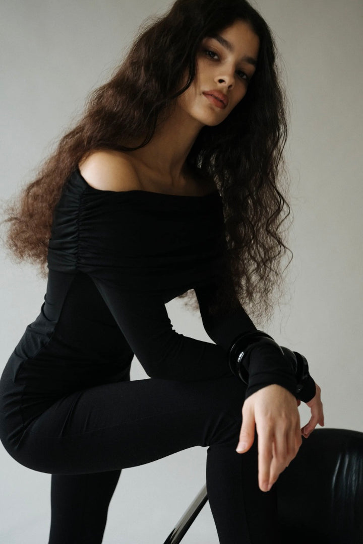 AVORA Off-shoulder Top Black - Dale