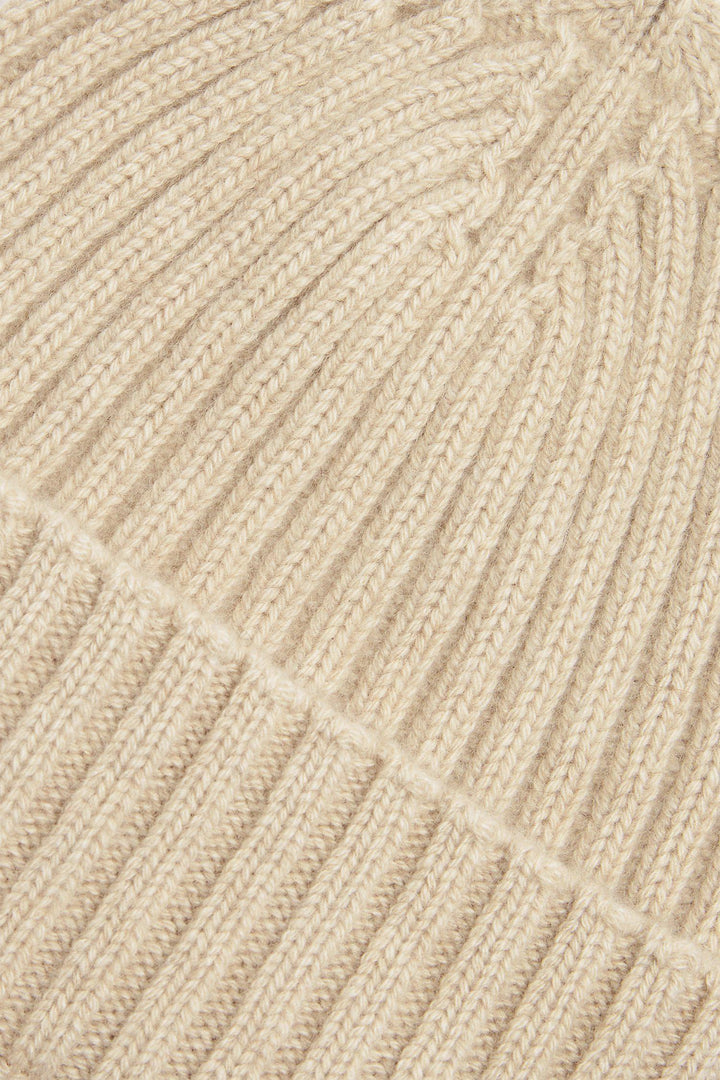 OSCAR JACOBSON Knitted Cashmere Beanie Vintage White - Dale
