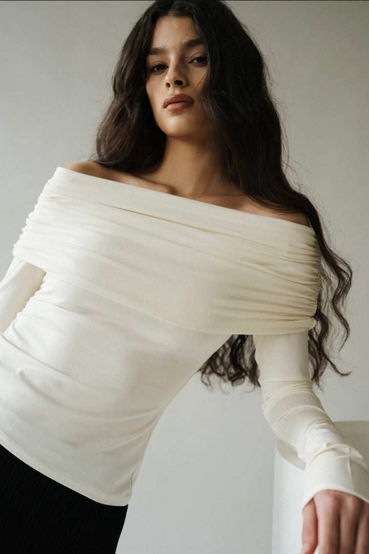 AVORA Off-shoulder Top Offwhite - Dale