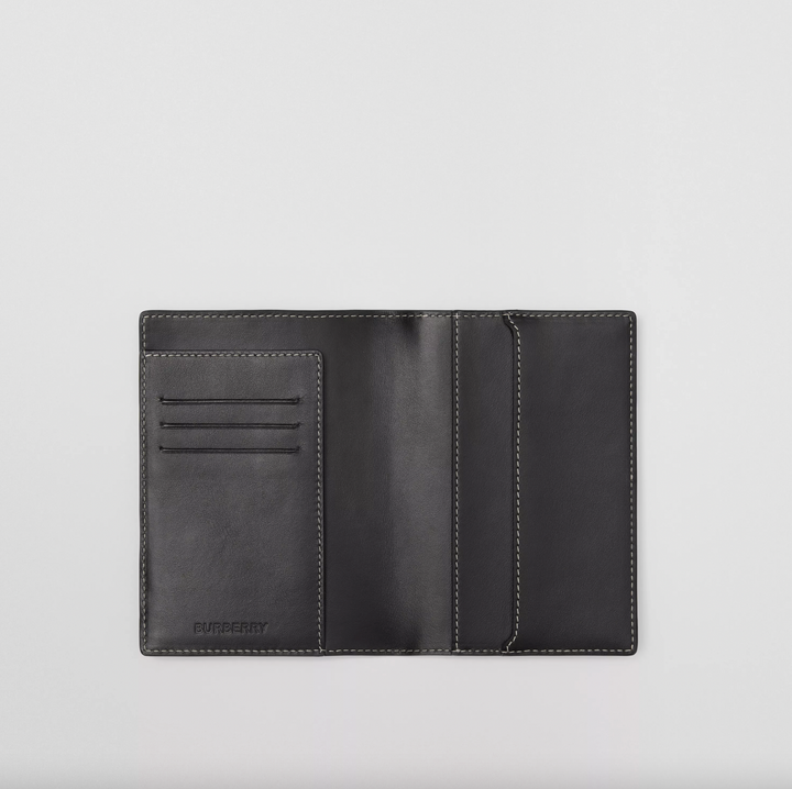 BURBERRY - Check Passport Holder - Dale
