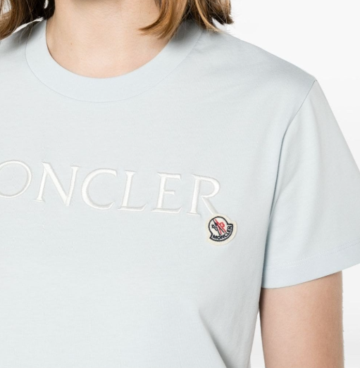 MONCLER - SS EMBROIDERED LOGO  T-SHIRT - LIGHT BLUE - Dale
