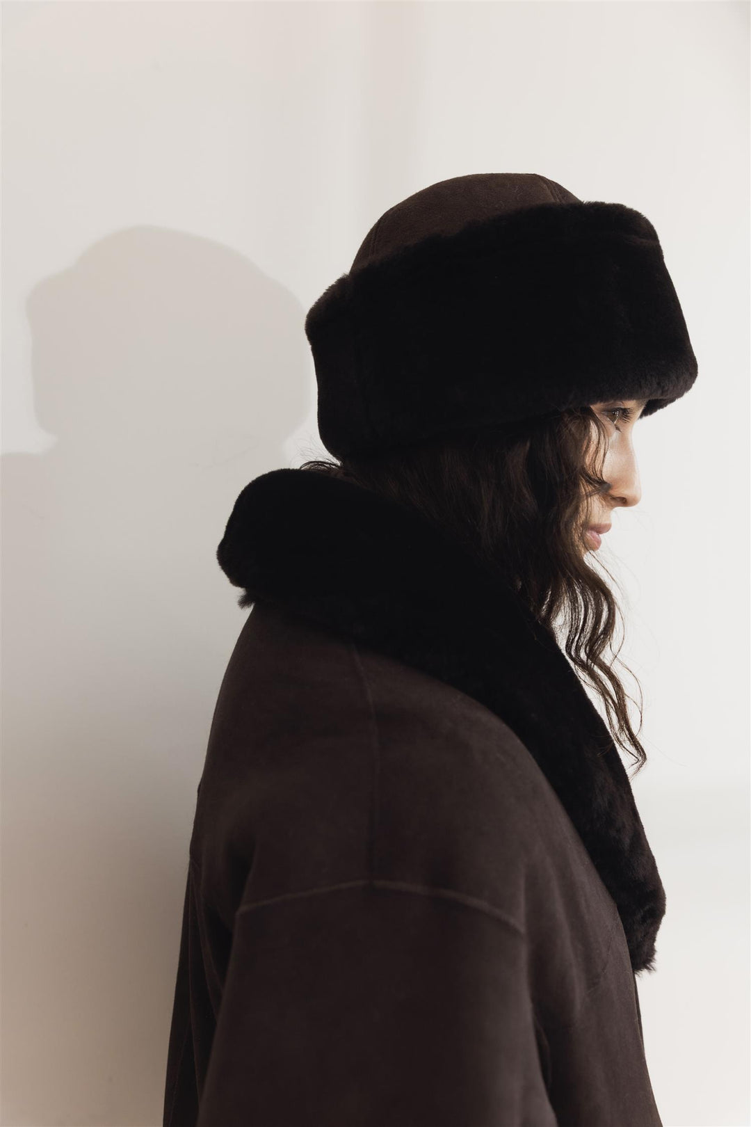 CAMILLA PIHL Azta Beanie Dark Brown Suede - Dale