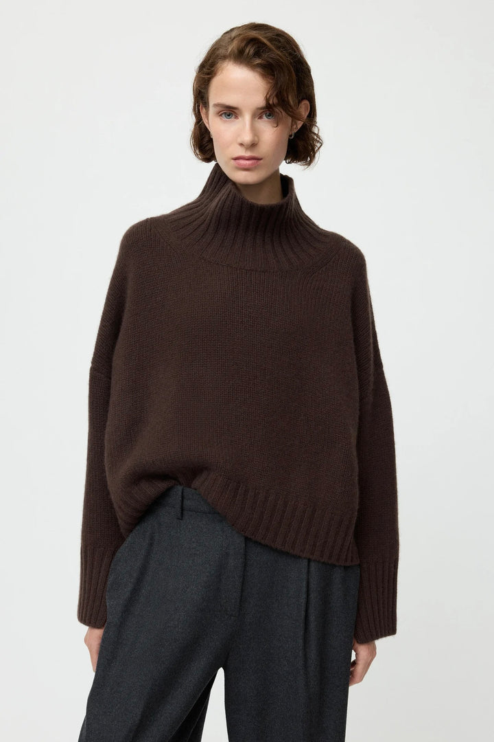 Girlfriend Turtleneck Mocha