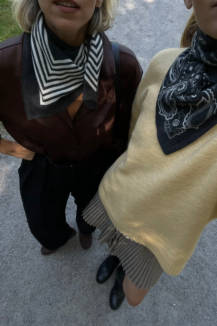 Cashmere Striped Scarf Black & White 65 cm