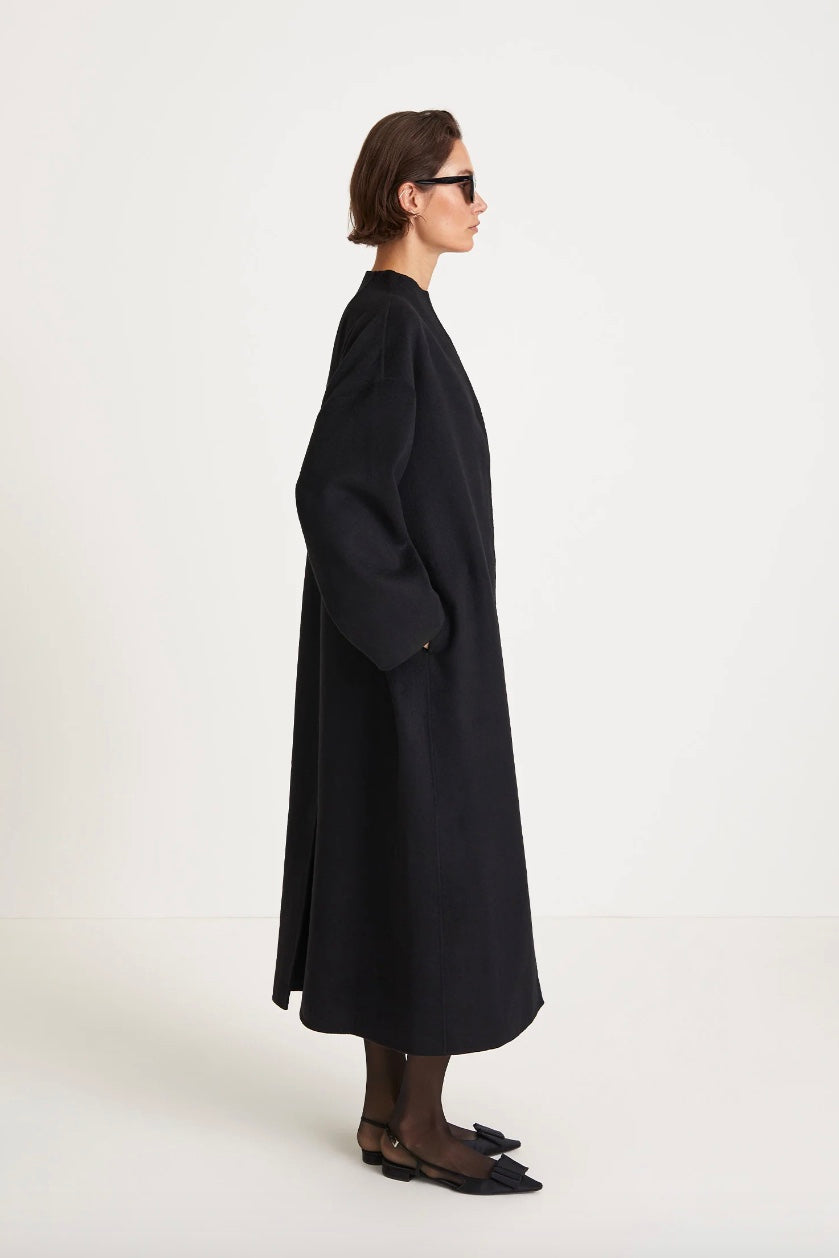 Thivon Long Coat Black