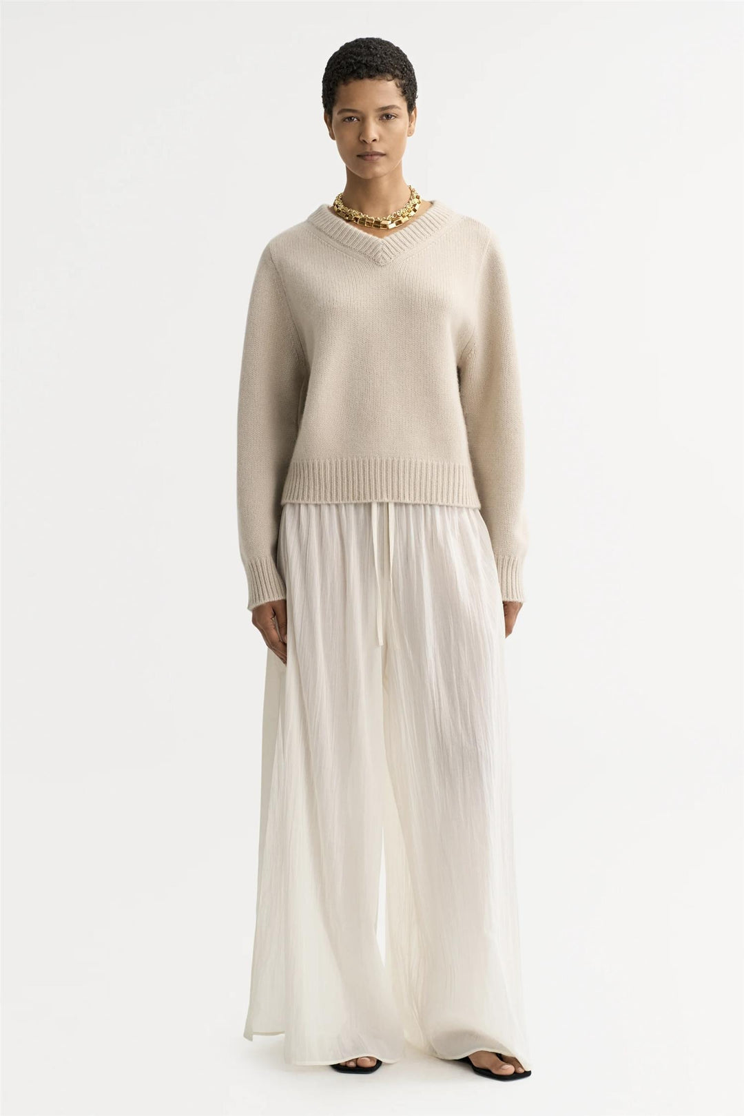 Chunky V-neck Chalk