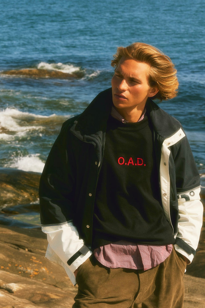 Blaatrøie No. 1 Navy w/Red Embroidery