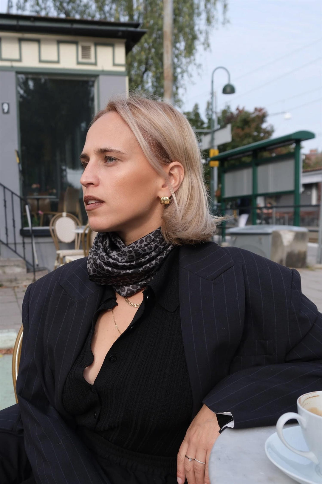 LE SCARF Leo Scarf Grey 80x80 - Dale