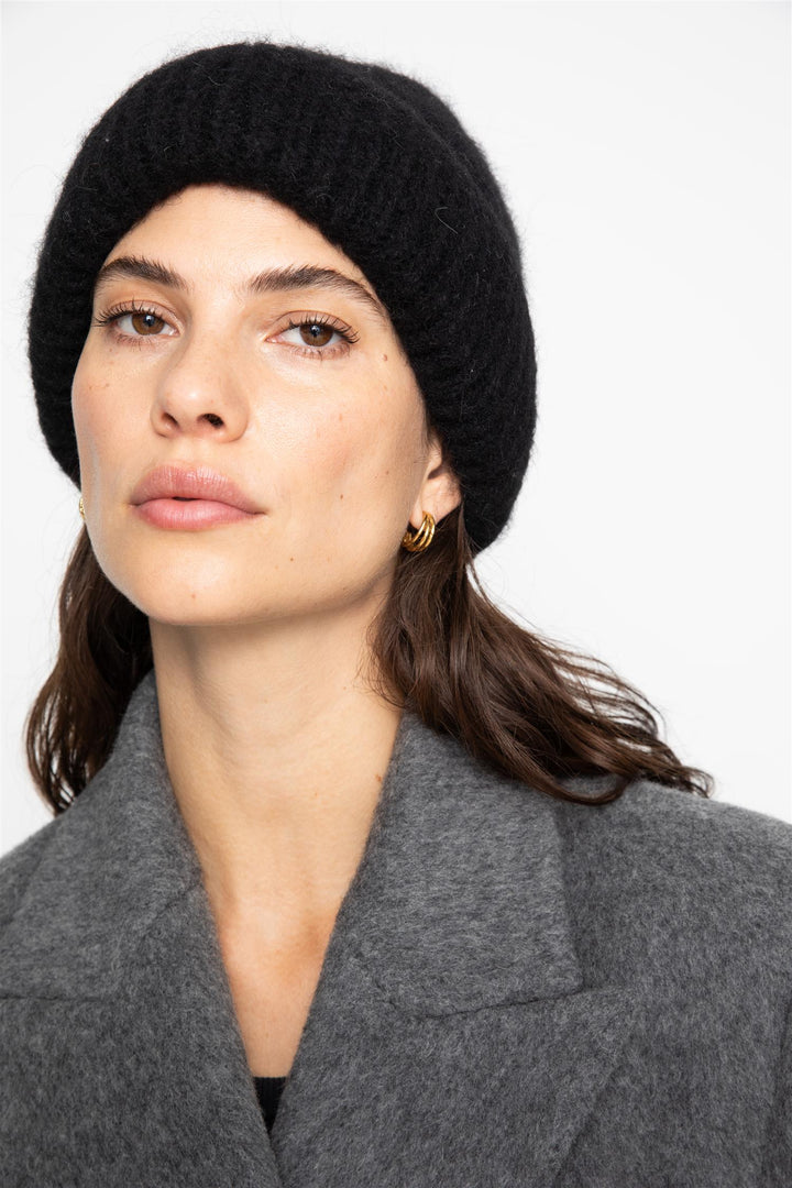 Ayla Beanie Black