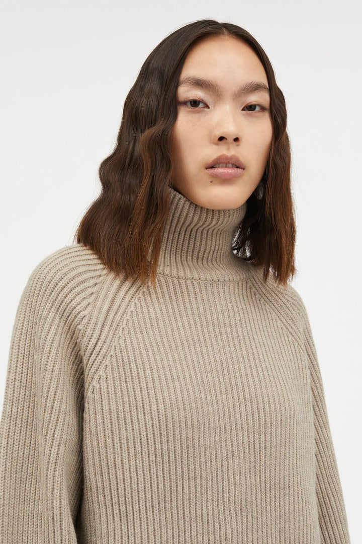 KORNELLE SWEATER LIGHT BROWN