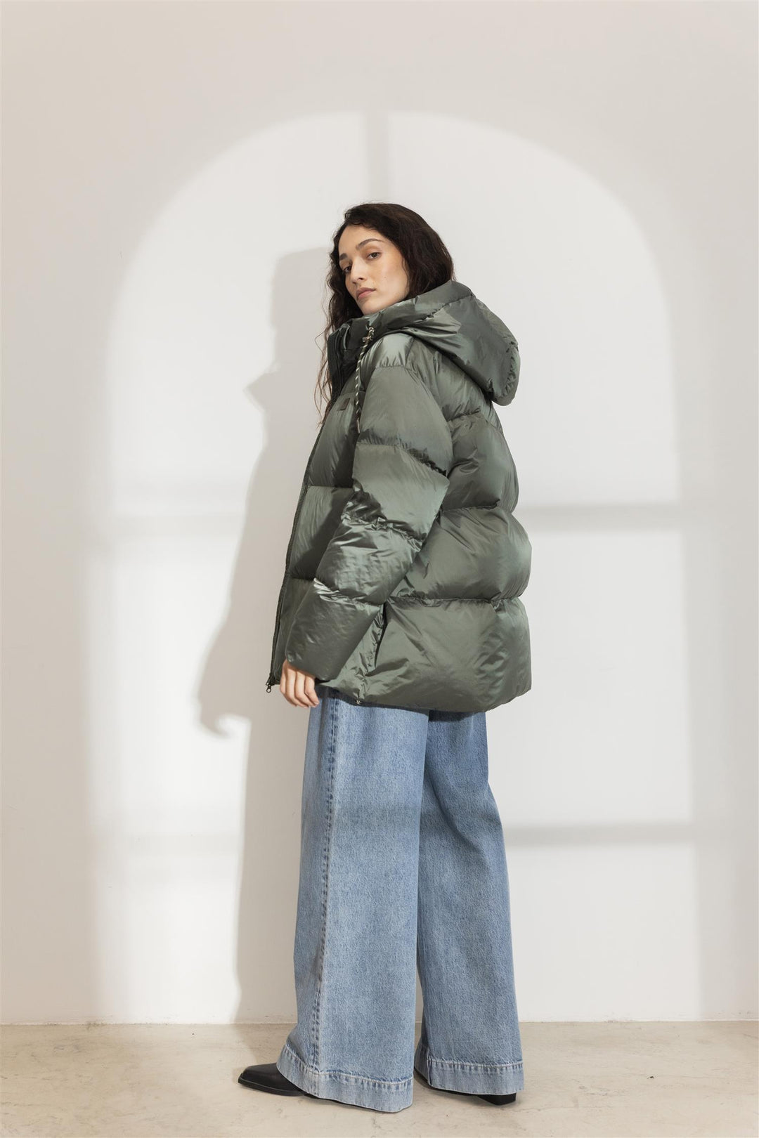 Saga Down Jacket Olive