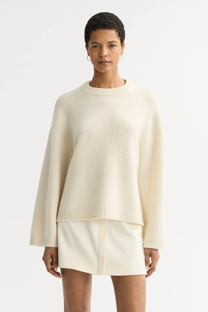 Chunky Crewneck Feather White