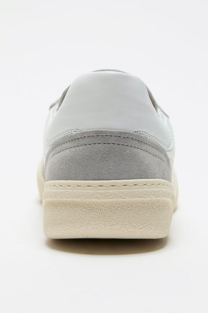 Leathe Sneakers White