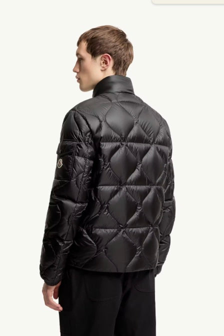 Asurel Geometric Quilted Short Down Jacket Black