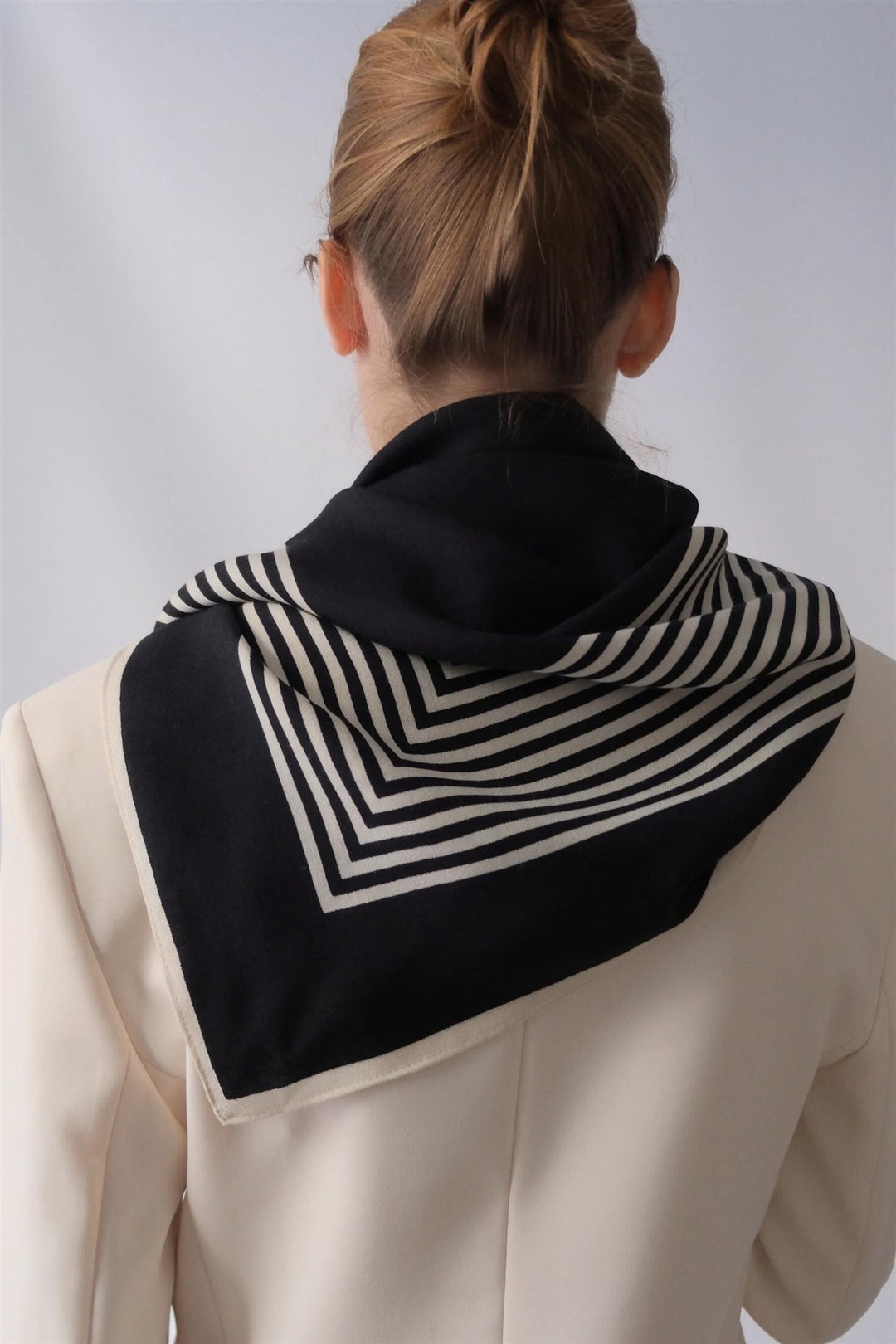 LE SCARF NO. 2 Wool Striped Scarf Black & Cream 90X90 - Dale