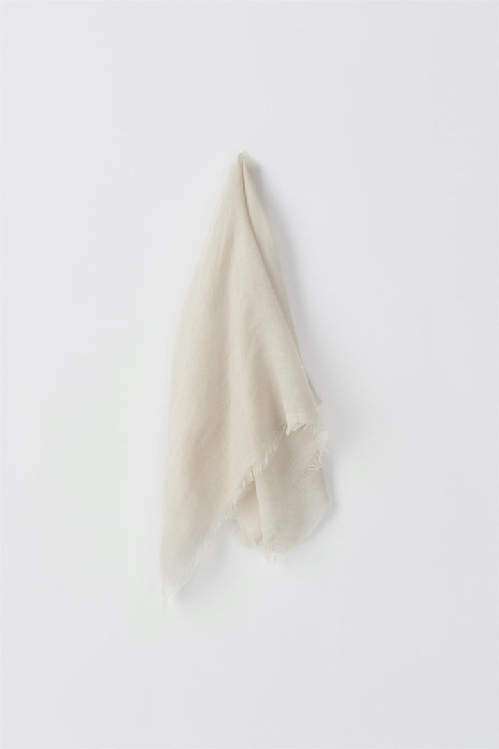 O.A.D. Neck Scarf Offwhite