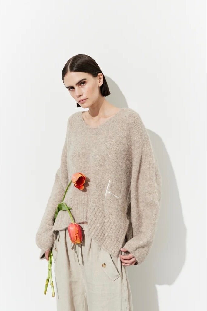 Sofie v-neck sweater Beige