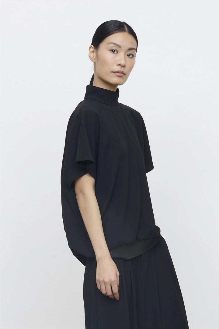 Open-back High-neck Top Nero