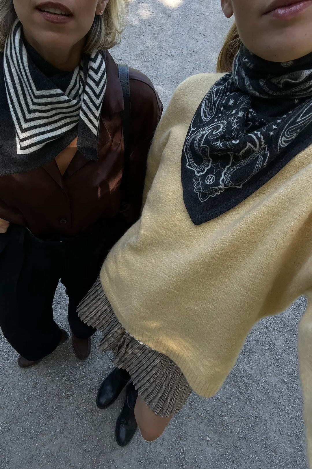 Cashmere Paisley Scarf Black & White 65 cm
