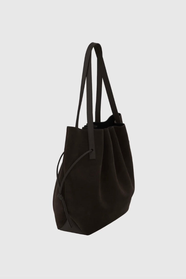 Scallop Tote Suede Ganache