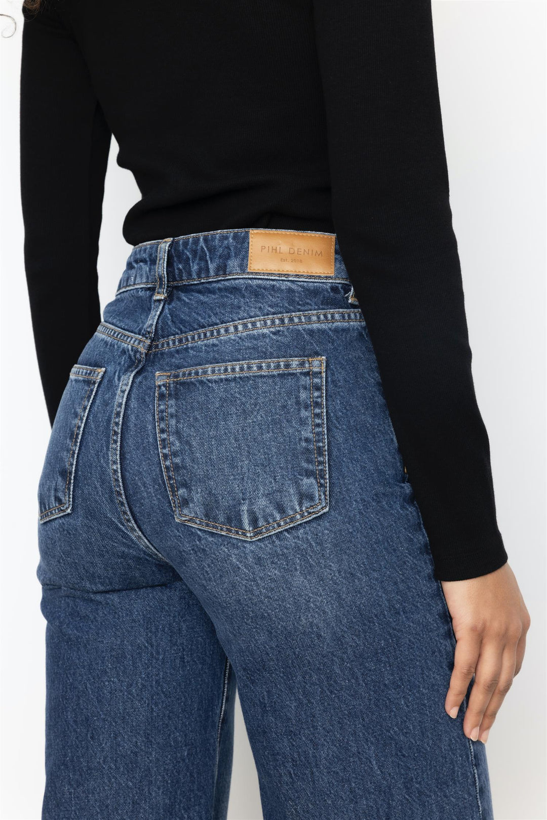 Taylor Stretch Edition Washed Dark Blue