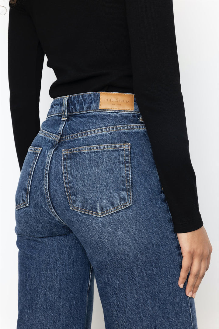 Taylor Stretch Edition Washed Dark Blue