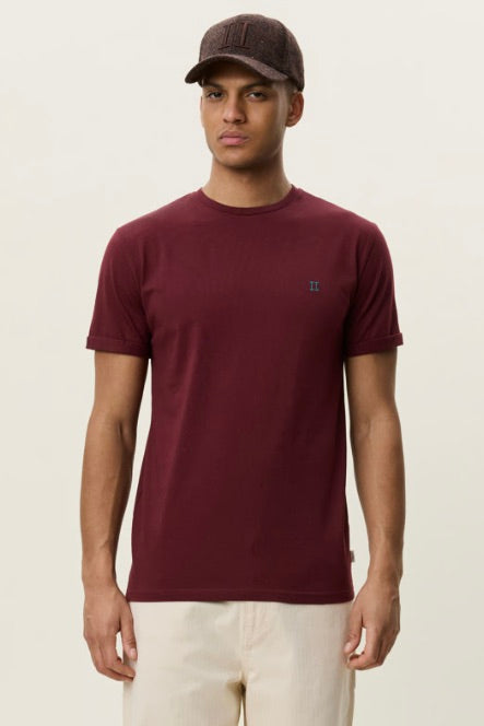 Core Seasonal T-shirt Chocolate Truffle Red