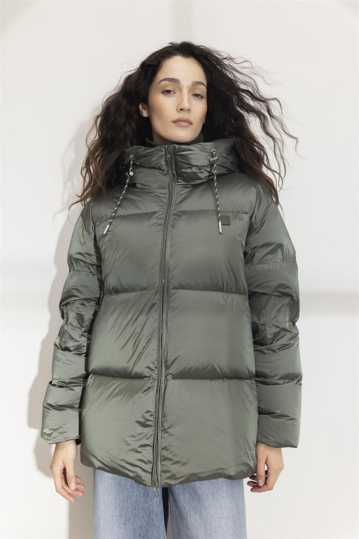 Saga Down Jacket Olive