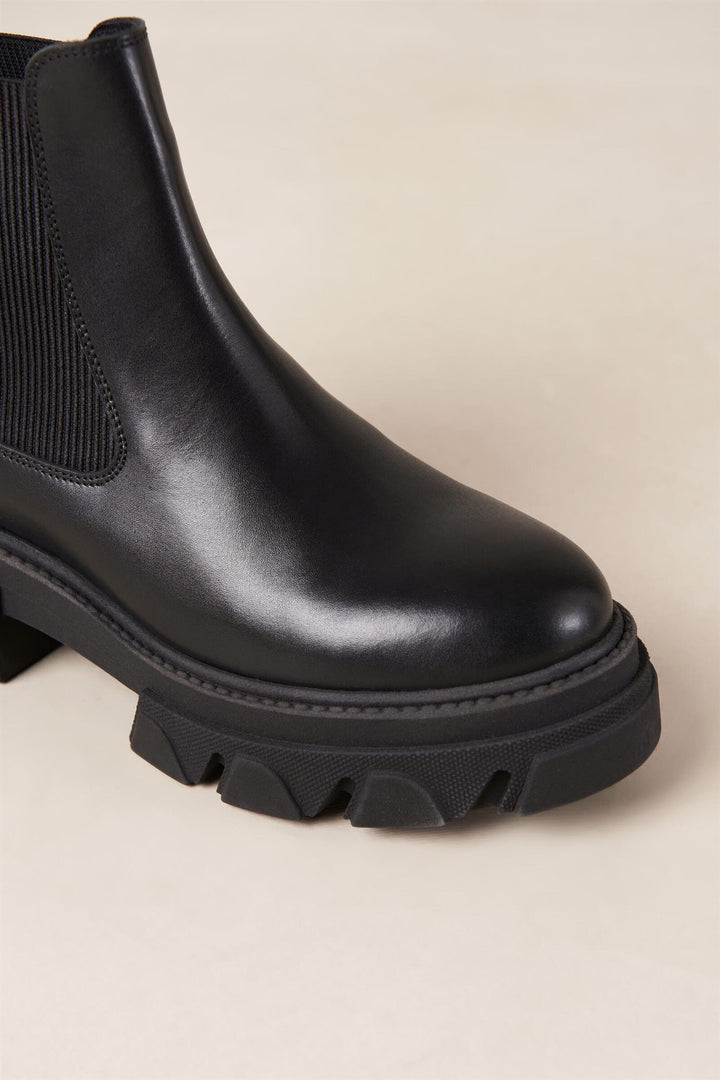 Berenice Black Leather Ankle Boots