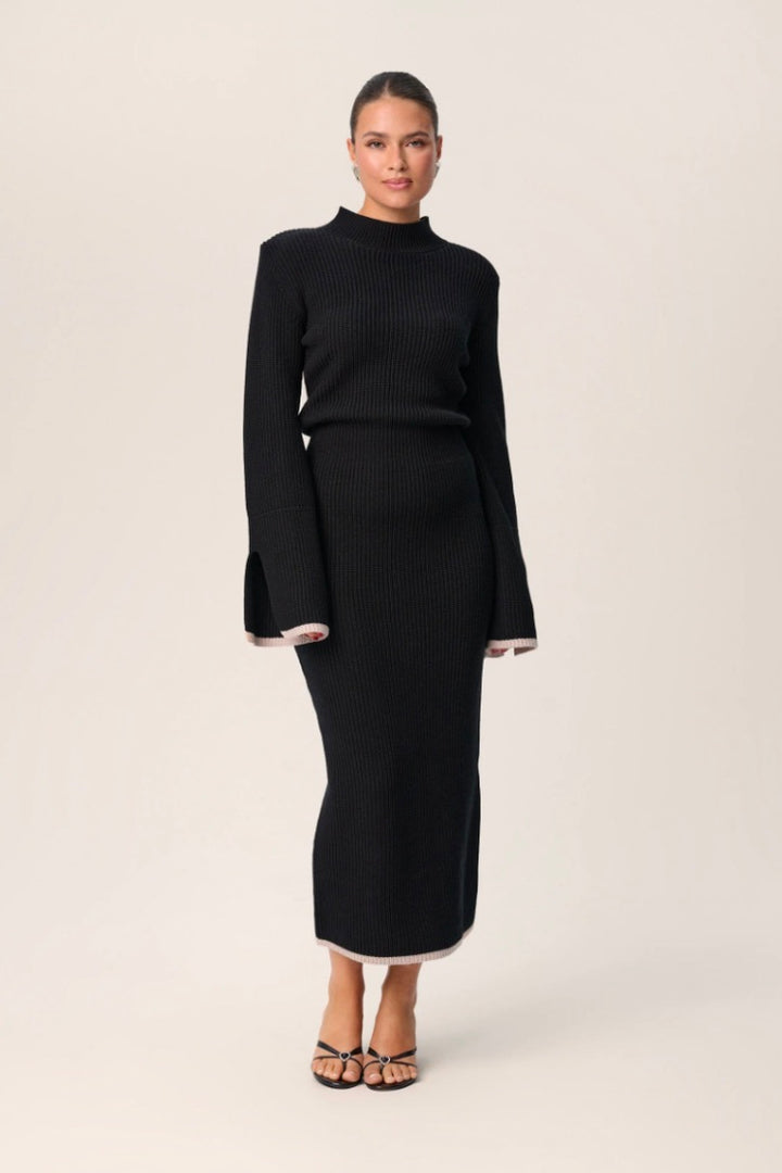 Turin Knitted Midi Dress Black