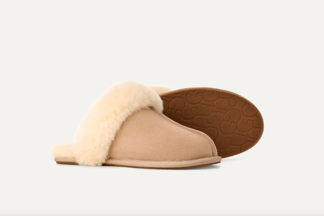 UGG W Scuffette II Sand - Dale
