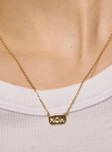 Mom Necklace Gold