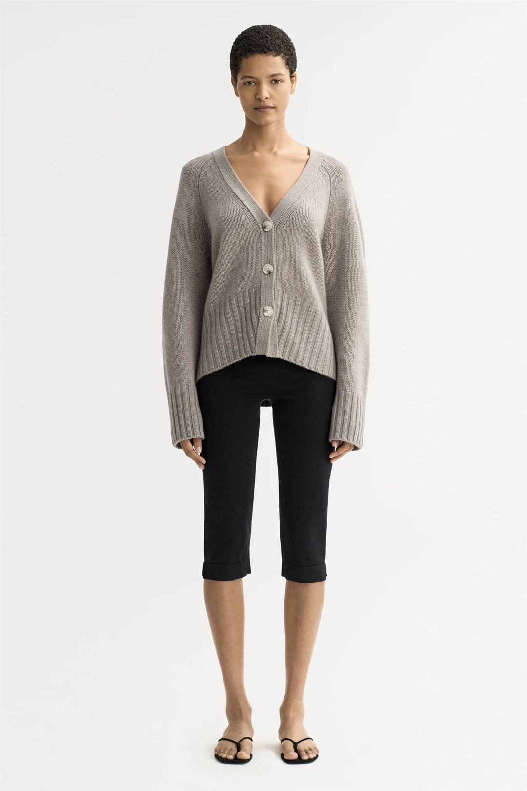SOFT GOAT V-neck Cardigan Greige - Dale