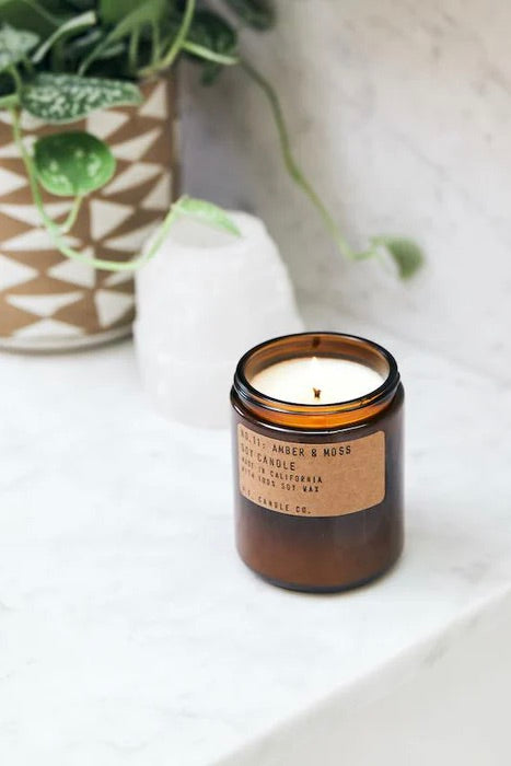 No. 11 Amber & Moss Standard Candle