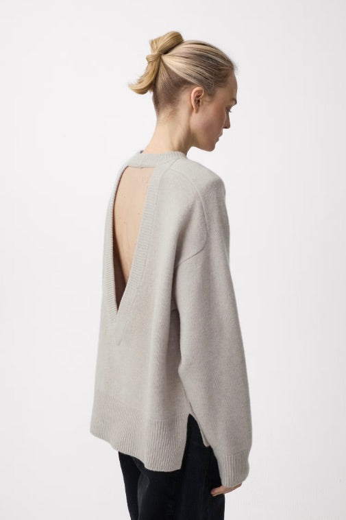 Dive Open Back V-Sweater Snowday